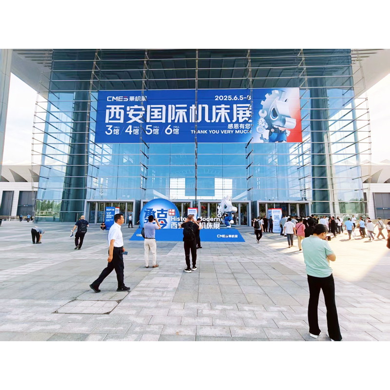 刀克精工角度頭側(cè)銑頭參展西安國際機床展